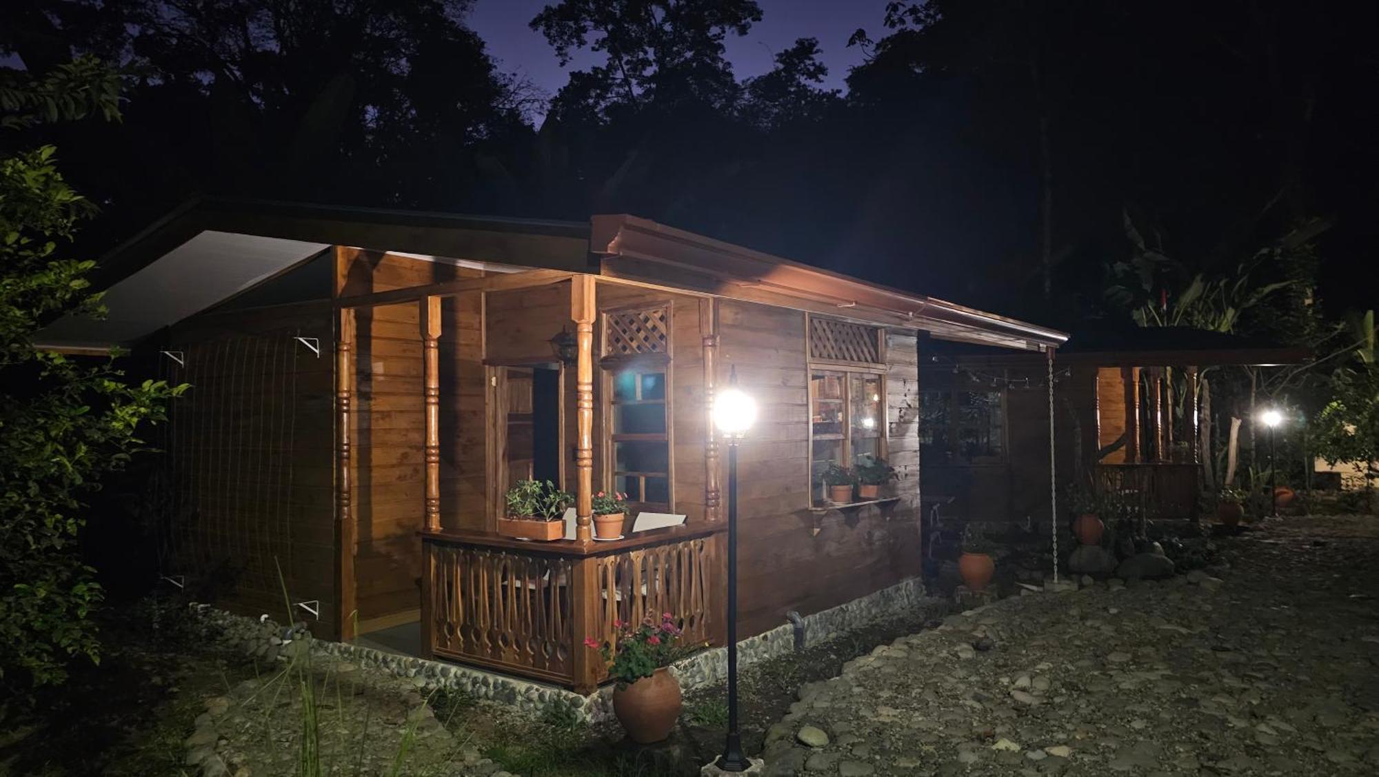 U Sule Villa Cahuita Exteriör bild